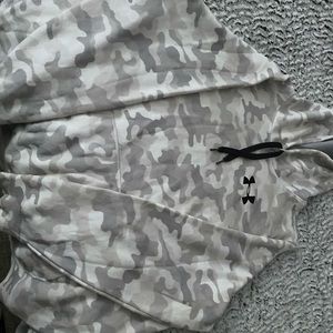 Grey camo under armour hoodie